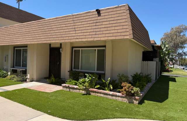 2672 Phipps Avenue photos photos