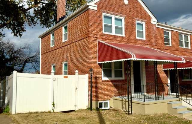 Spacious 3Bed/2Bath Townhome with Modern Amenities and Outdoor Space in Woodlawn MD Gallery 3