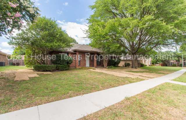 805 Sandhurst Drive - 805 Sandhurst Drive, Plano, TX 75025
