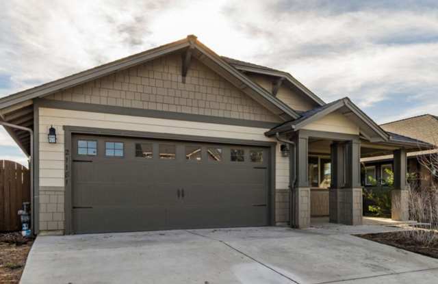 4 Bedroom Home: Fenced Backyard  Great Location! - 21181 Capella Place, Bend, OR 97702