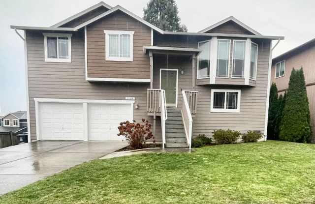 Spacious 3BD 2BA - 3104 72nd Avenue Northeast, Marysville, WA 98270