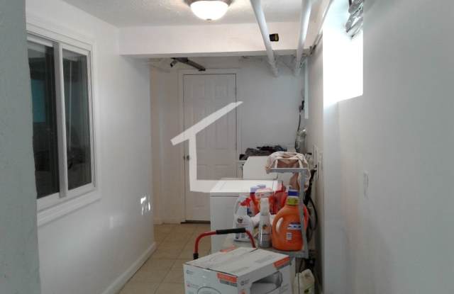 8 Bedroom!-No Broker Fee! Gallery 3