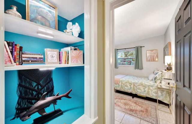Charming Furnished 3BR House in Saint Petersburg photos photos