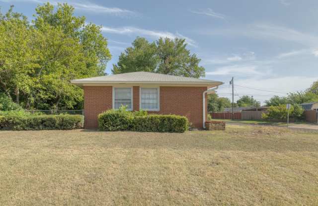 Updated 3 bedroom 1 bath home in Oklahoma City! Gallery 3