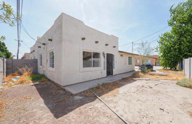 943 S 37 Avenue Gallery 4