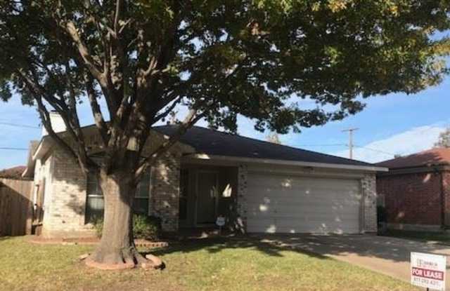 7232 Laurel Hill Court S - 7232 Laurelhill Ct S, Fort Worth, TX 76133
