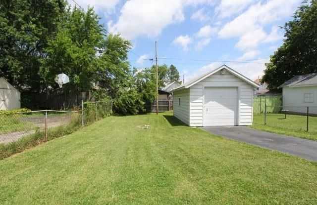 3br House | section 8 accepted  | N. College Hill | Available NOW Gallery 4