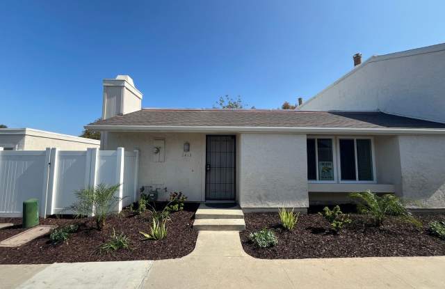 Upgraded, 2BD/2BA in Park Place: 1 Car Garage, Fireplace, Private Patio, Comm Pool  More! - 1413 Caminito Septimo, Encinitas, CA 92024