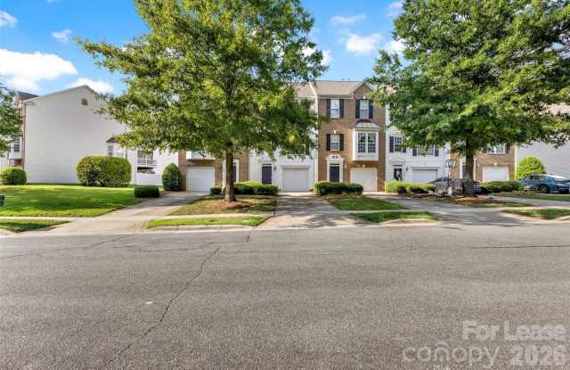 940 Tiger Lane Gallery 1