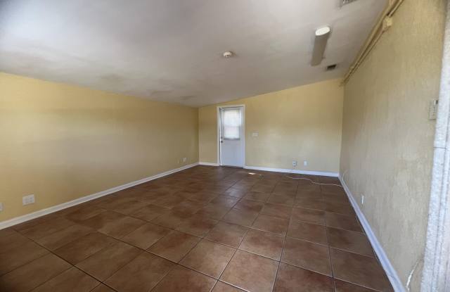 4052 Collin Drive Gallery 3