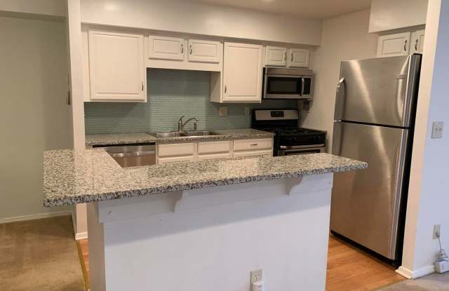 7563 SPRING LAKE DRIVE,  UNIT D1 Gallery 3