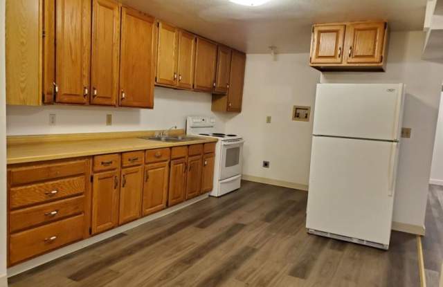 2805 1/2 3rd Ave So photos photos