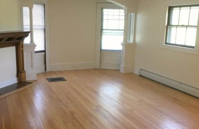 308 Main Street, Unit 3 Gallery 2