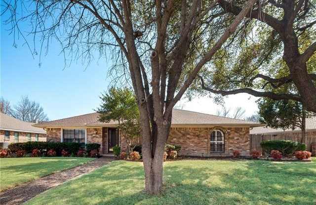 3300 Kingsbridge Drive Gallery 2