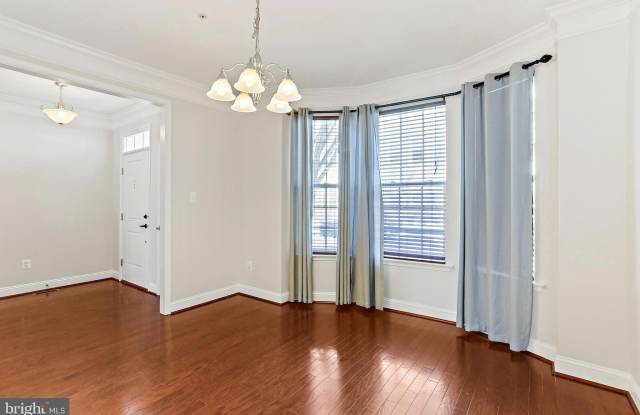5807 DUNCAN Drive Gallery 2