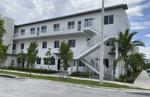 6425 Nw 103rd Pl photos photos 6425 Nw 103rd Pl photos photos