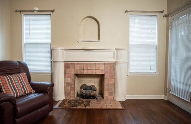 3254 S University Drive - 3254 S University Dr, Fort Worth, TX 76109