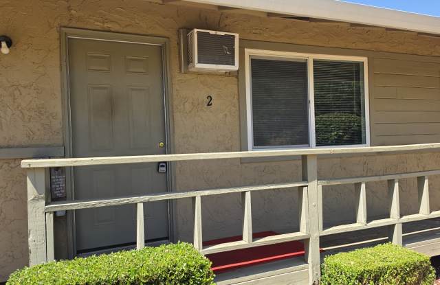 5531 Paloma Avenue - 2 Gallery 1