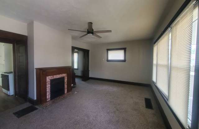 Charming 3-Bedroom Property in Prime Location Gallery 4