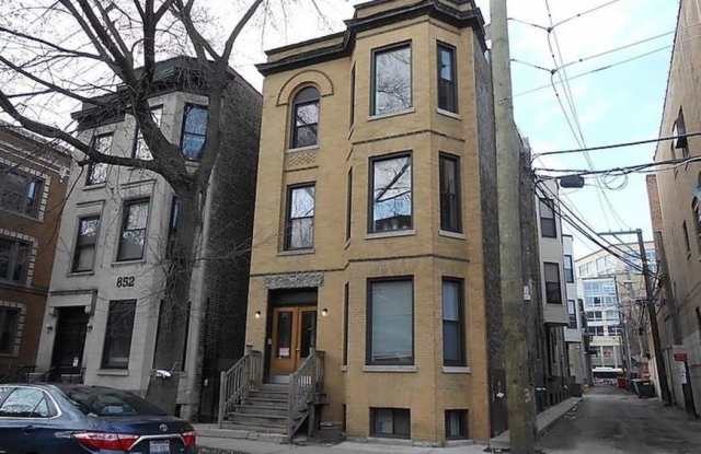 850 W Fletcher St, photos photos