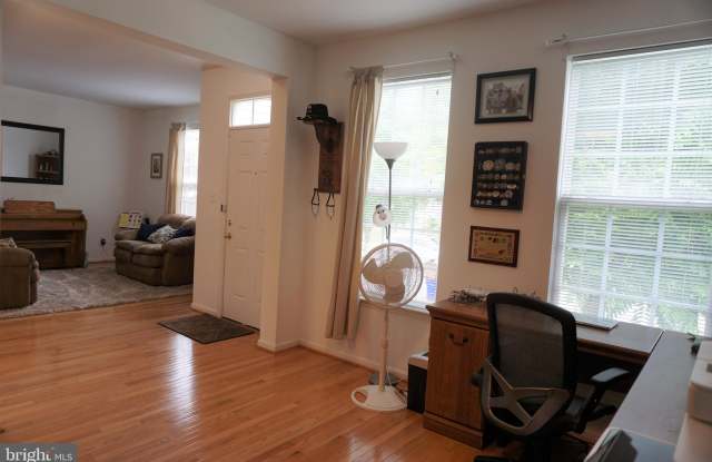 13925 COACHMANS CIRCLE Gallery 3