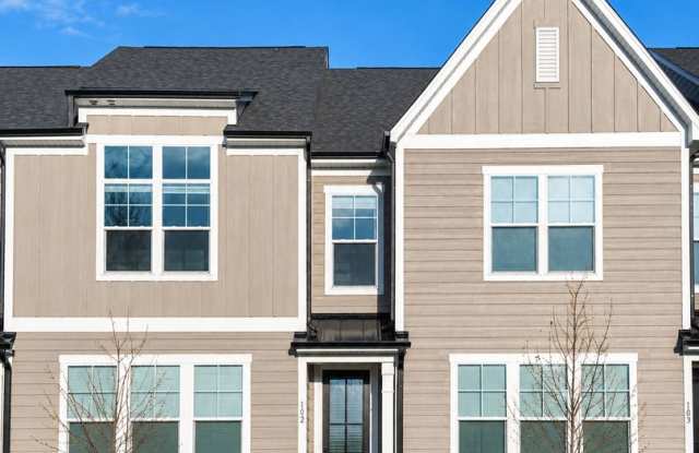 3-Bedroom, 2.5 Bath Townhome for Rent in Mooresville, NC | Attached Garage & Modern Kitchen Gallery 1