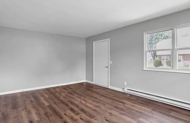 505 Tower Court Gallery 4