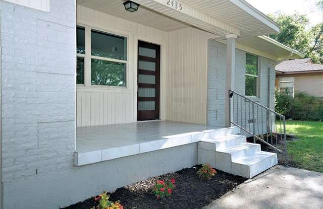 2435 Hillsboro Avenue - 2435 Hillsboro Avenue, Dallas, TX 75228