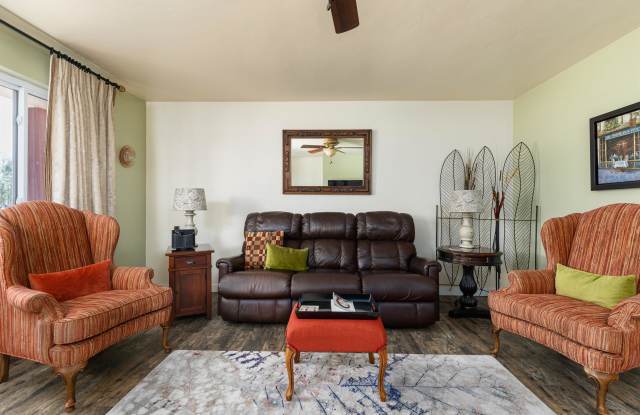 1306 West 11th Street - Home photos photos