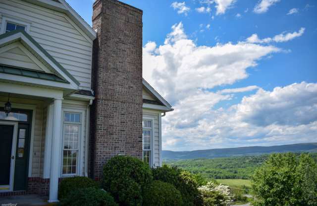 1106 Tennyson Close Gallery 3