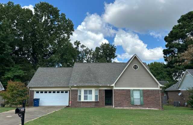 Olive Branch-3 BR/ 3 BA with HUGE Flex Room photos photos