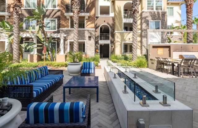Valentia by Windsor Gallery 4