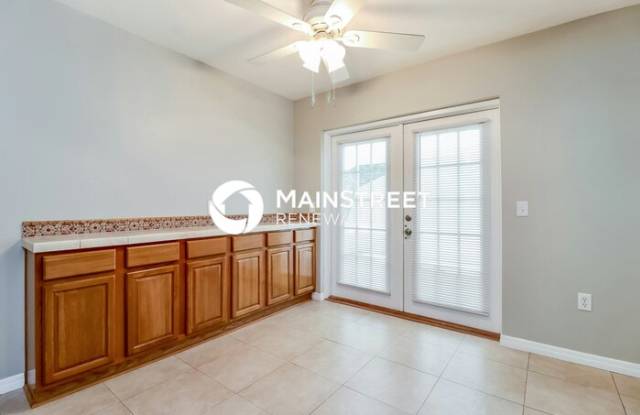 15903 Villa Drive Gallery 4