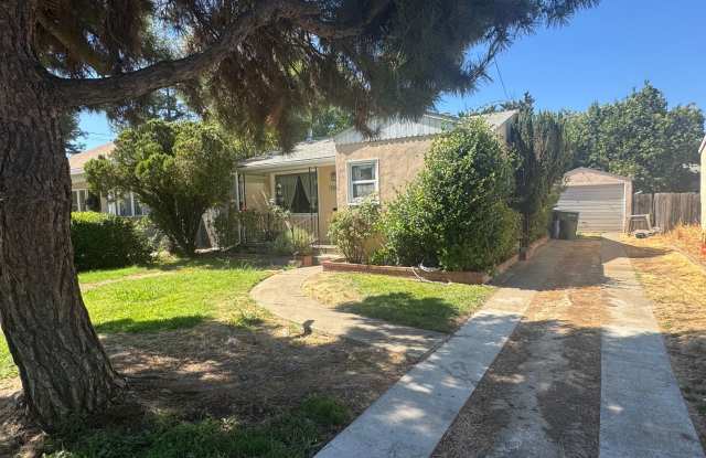 2 Bed / 1 Bath | Tahoe Park Home Available Now - 2092 57th Street, Sacramento, CA 95817 2 Bed / 1 Bath | Tahoe Park Home Available Now - 2092 57th Street, Sacramento, CA 95817