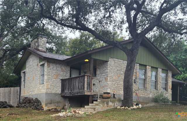 900 Hillyer Street - 900 Hillyer Street, San Marcos, TX 78666