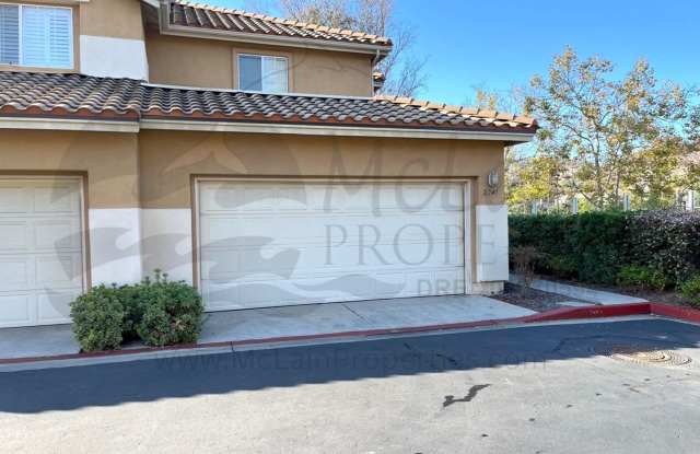 RE: Spacious End-Unit Townhome in Gated Chapala Community, Eastlake Gallery 1
