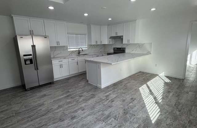Brand New Back House in Oxnard Gallery 3