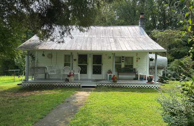 3 bedroom/1 bath house Fall Branch, TN photos photos
