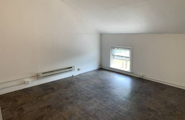 480 Norwich Avenue Gallery 4