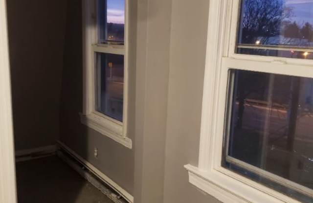 46 Webster Place 3rd flr. Apartment 3 Gallery 2