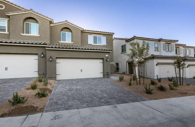 GORGEOUS TOWNHOME*UPGRADED*ALL APPLIANCES*GATE COMMUNITY W/ COMMUNITY POOL/SPA* photos photos
