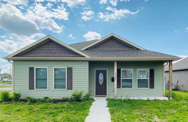 2130 S Pennsylvania Ave - 2130 South Pennsylvania Avenue, Joplin, MO 64804