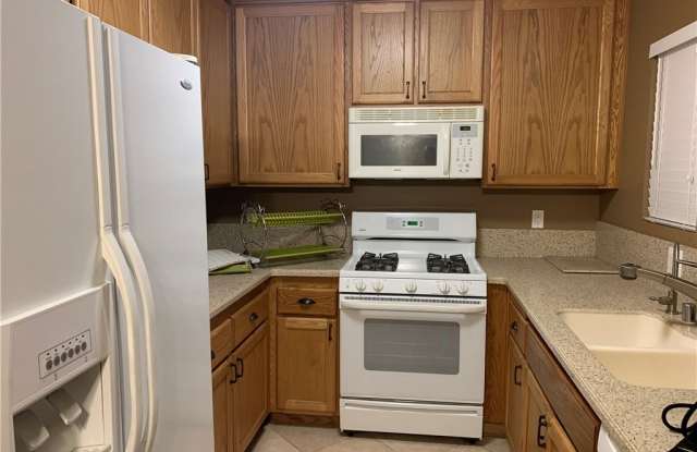 19105 Grandview Avenue Gallery 3