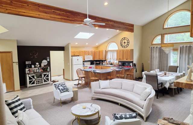 142 Eisenhower Drive Gallery 4