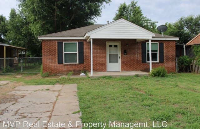 514 E Douglas Dr - 514 East Douglas Drive, Midwest City, OK 73110