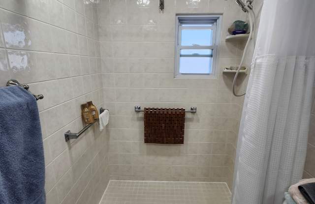 1819 Shore Dr S photos photos