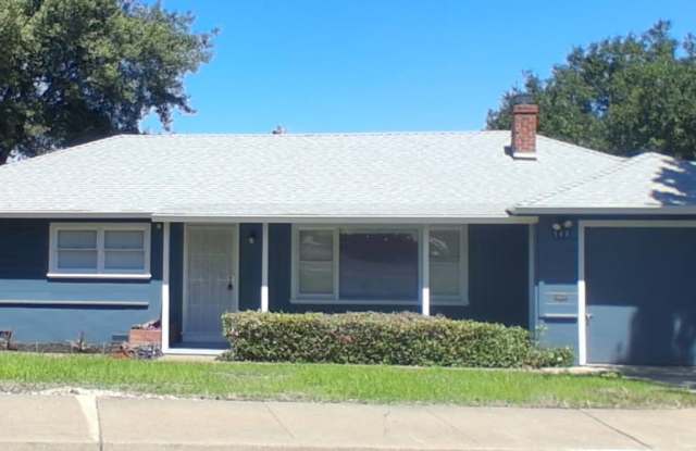Beautiful 4 Bedroom, 2 Bath Eastside Vallejo Home Gallery 1