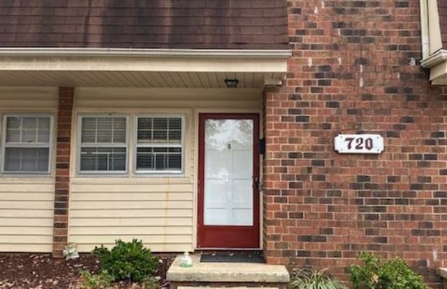 720-B Shawnee Dr - 720 Shawnee Dr, Burlington, NC 27215