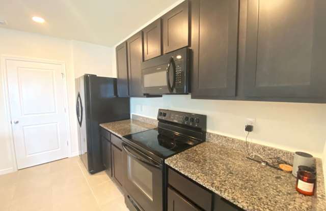 2588 Garden Plum Place Gallery 3