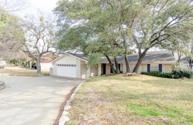 3911 Crescent Drive - 3911 Crescent Drive, DeCordova, TX 76049